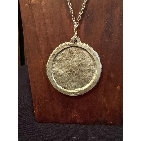 Vintage Pewter Pendant/Necklace Elk/Deer - Metzke 1974 - 2.25" dia/28" chain - Picture 4 of 6